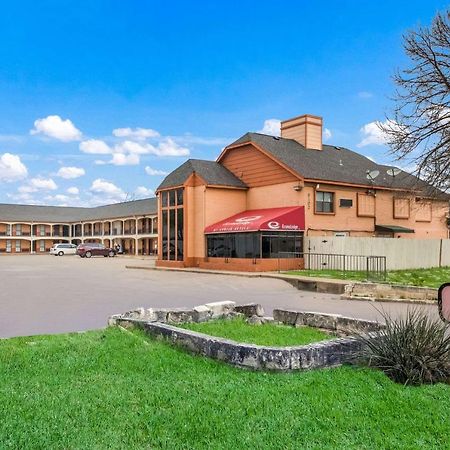 Econo Lodge Near The Domain - The Arboretum Остин Экстерьер фото
